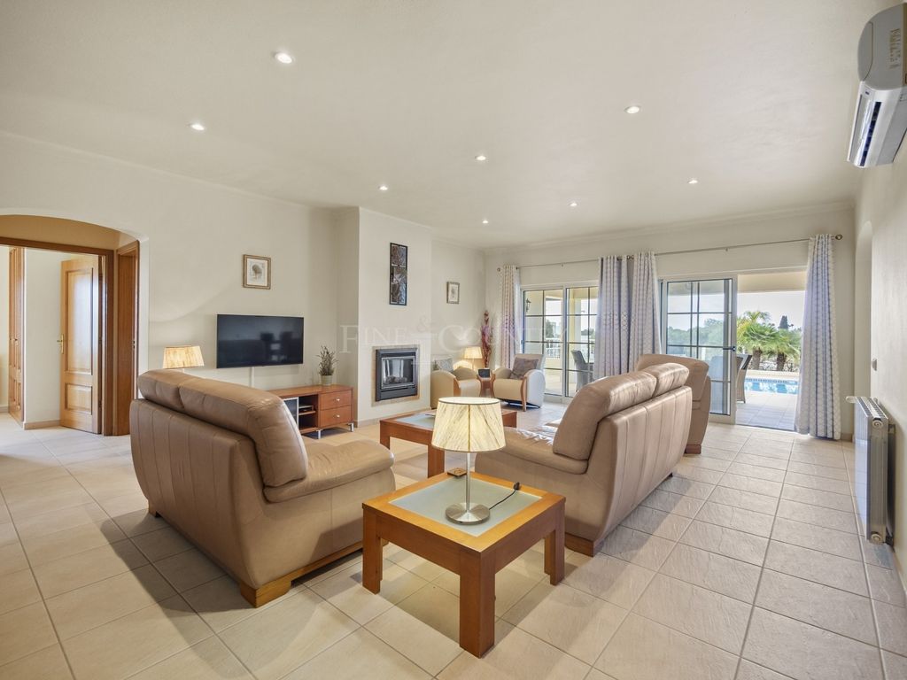 Property photo 2 of 30