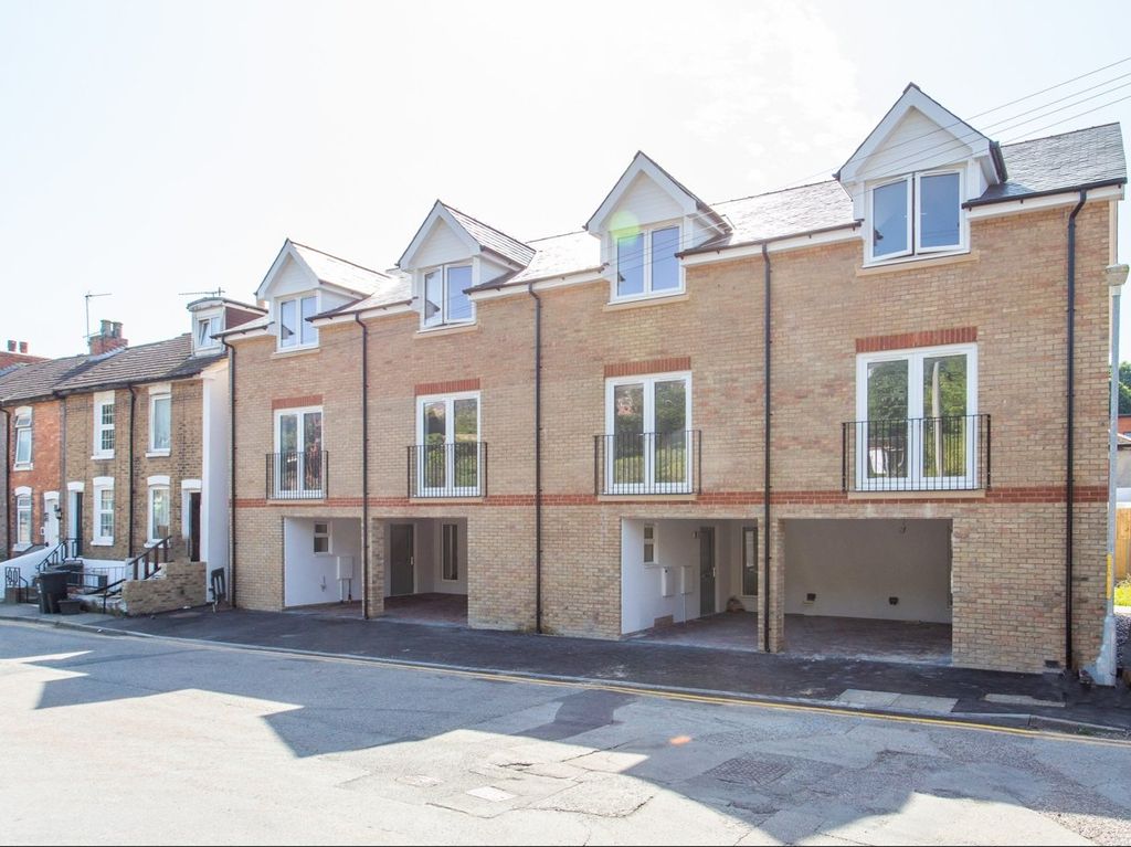 Property photo 2 of 16 Picture 2