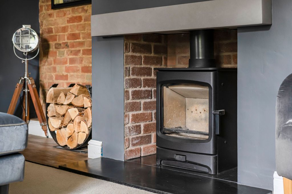 Property photo 3 of 32