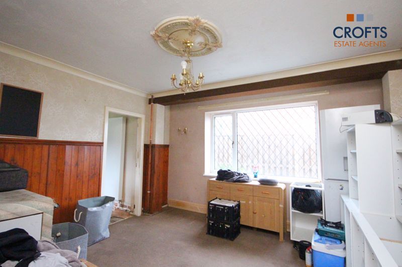 Property photo 3 of 11 Dining Room