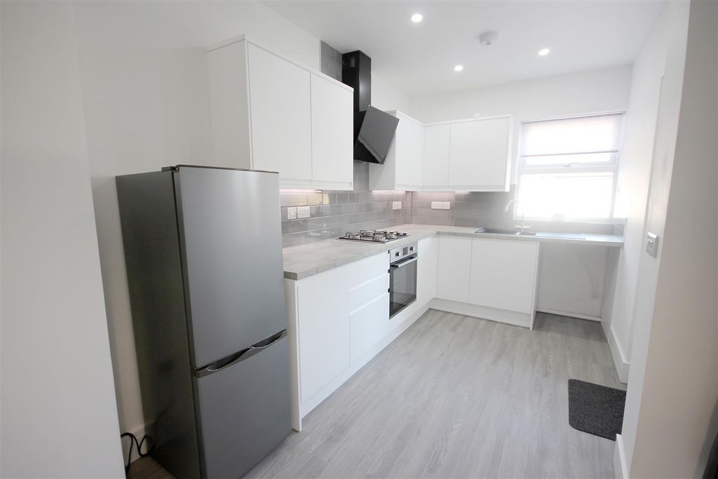 Property photo 3 of 15 Kitchen/Diner