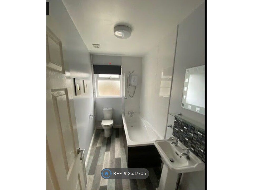 Property photo 3 of 3