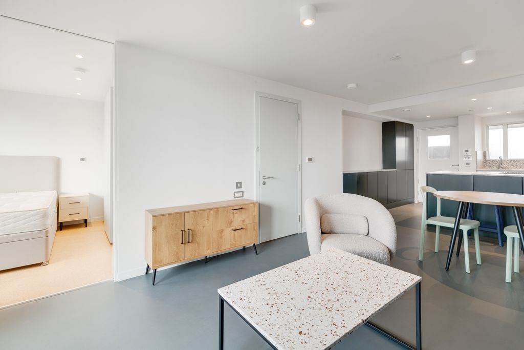 Property photo 1 of 7 114-Balfron-Tower-6