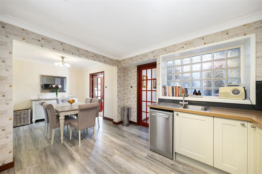 Additional image 5 of 3 bed semi-detached house for sale48 Eden Park, Cupar KY15