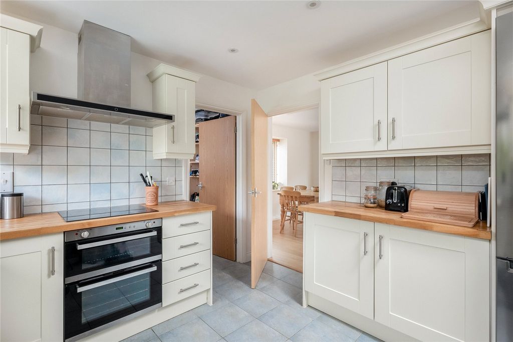 Property photo 3 of 22 Picture No. 07