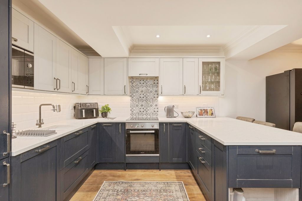 Property photo 2 of 19 Pbox-Img.Jpg