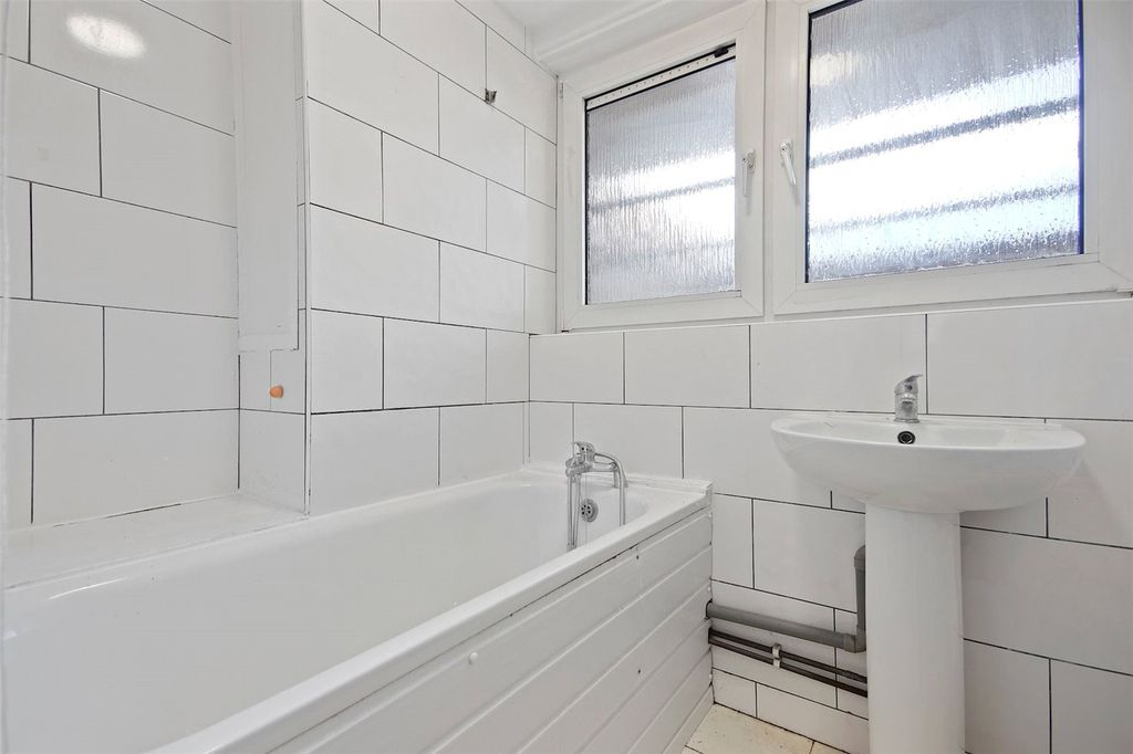 Property photo 3 of 9 Picture No. 02