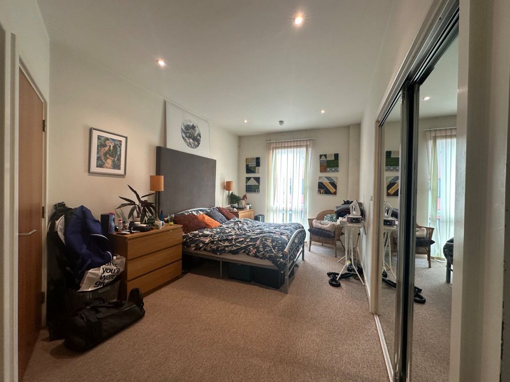 Property photo 3 of 8 Picture No. 16