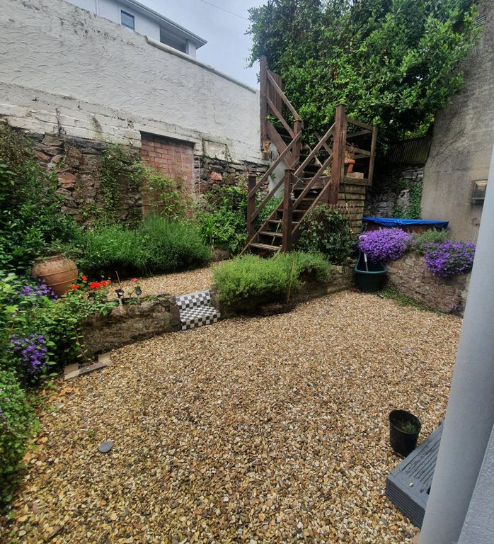Property photo 2 of 21 Garden