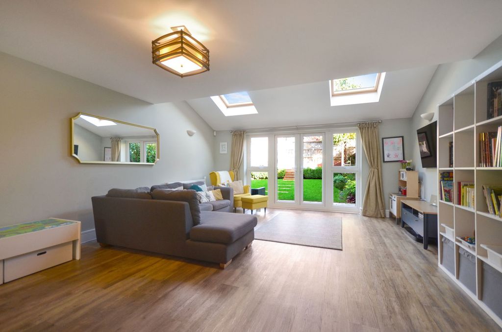 Property photo 2 of 14