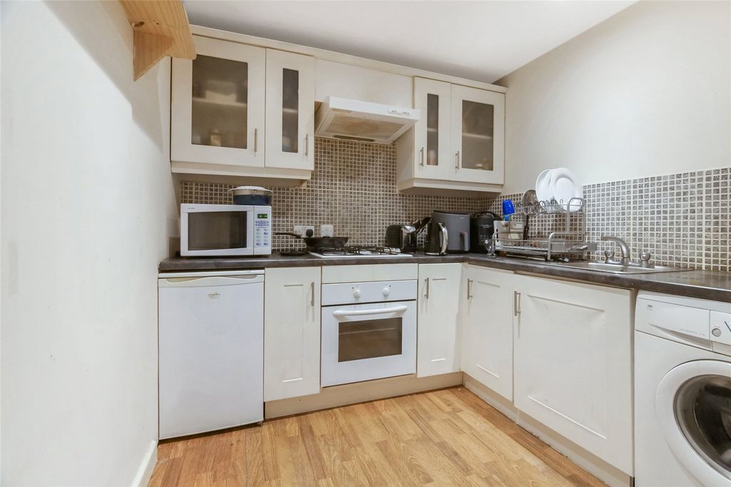 Property photo 3 of 20 Picture No. 17