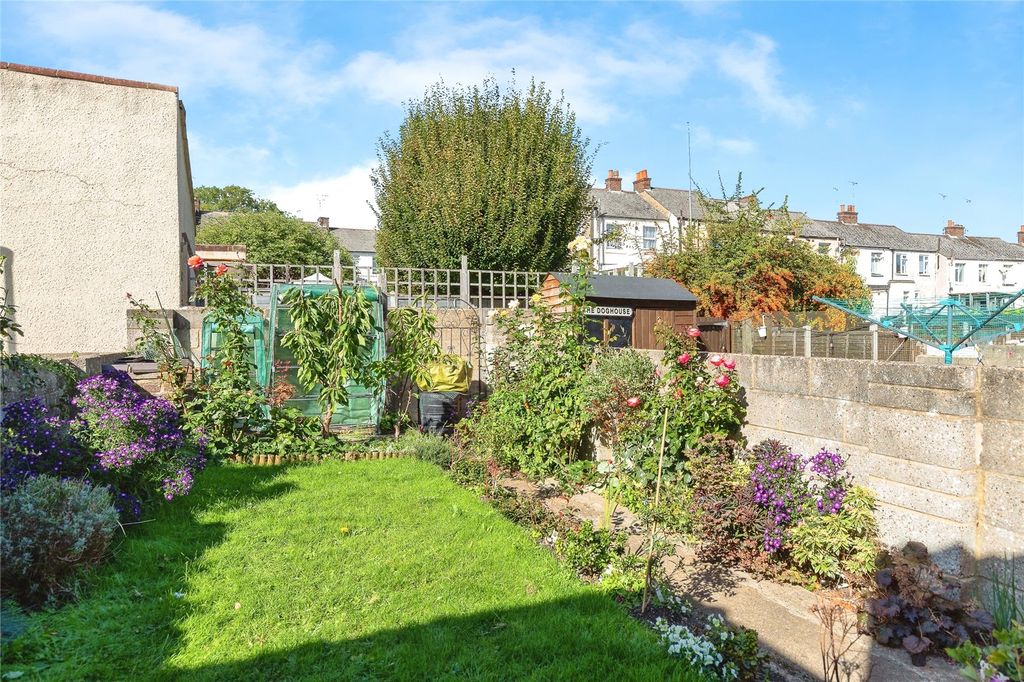 Property photo 3 of 8 Picture No. 07