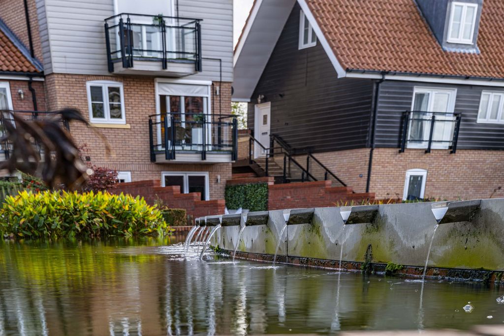 Property photo 2 of 19