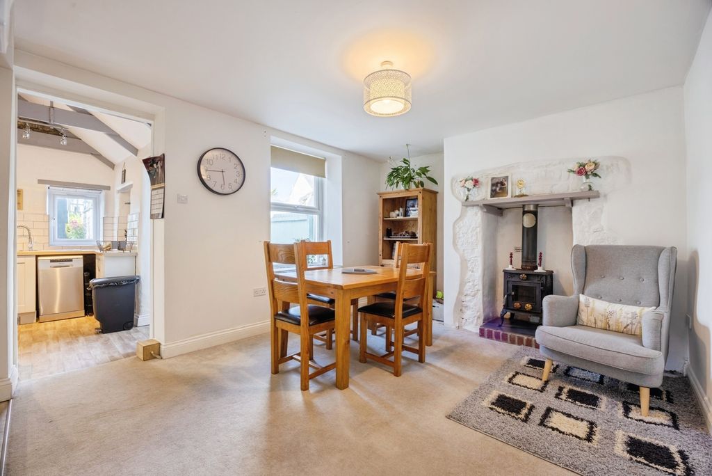 Property photo 3 of 23 Photo