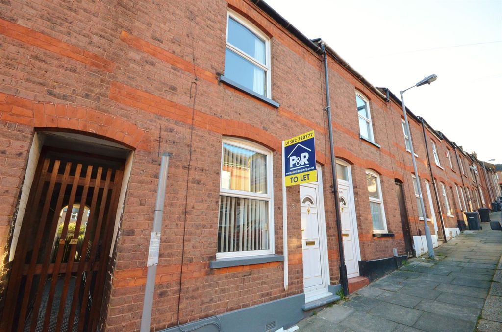 Property photo 1 of 9 Front View