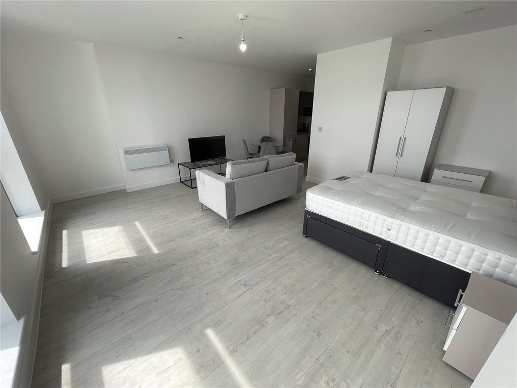 Property photo 2 of 4 Picture No. 04