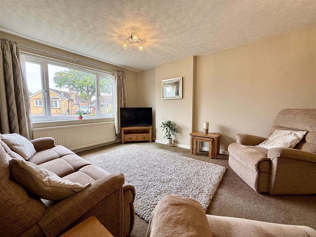 Property photo 2 of 21 2