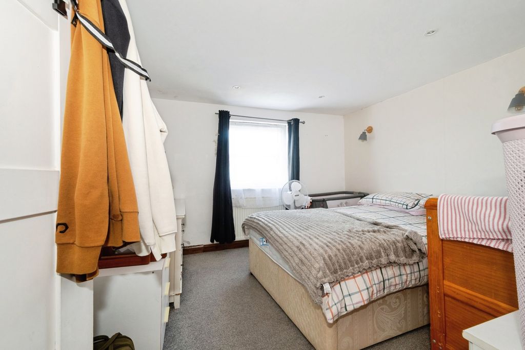 Property photo 3 of 5 Pbox-Img.Jpg