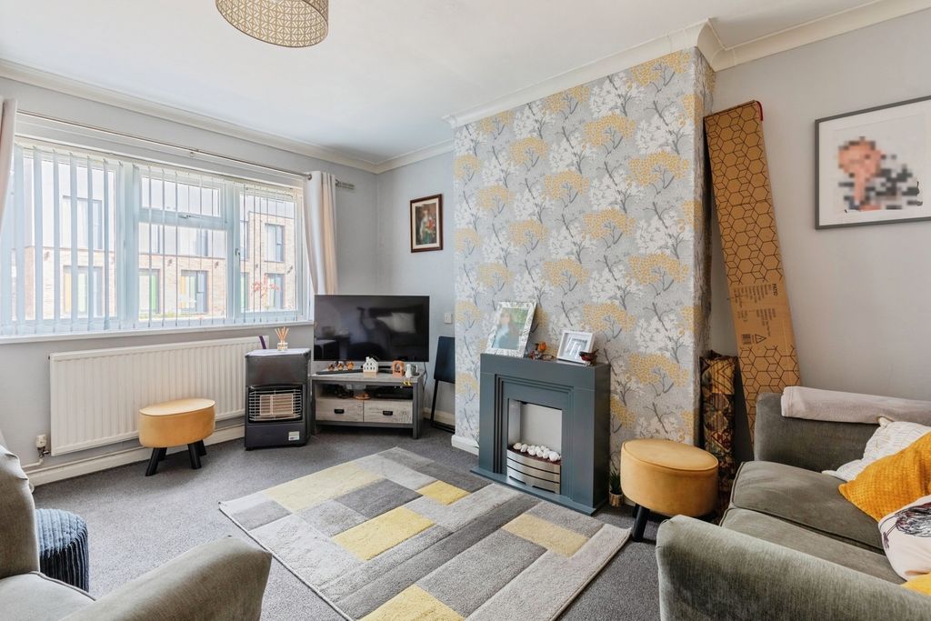 Property photo 3 of 13 Pbox-Img.Jpg