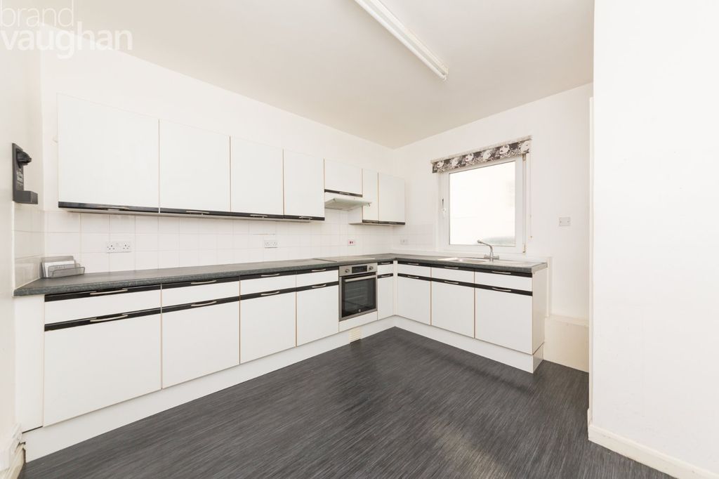 Property photo 2 of 10 Picture No. 01