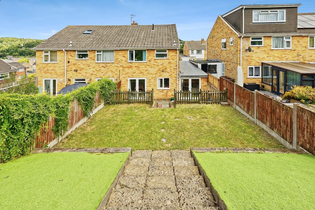 Property photo 2 of 17 Photo