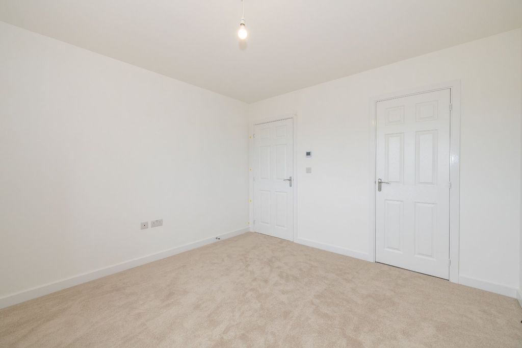 Property photo 3 of 15 Picture No. 20