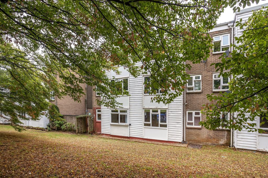Property photo 1 of 8 Rear