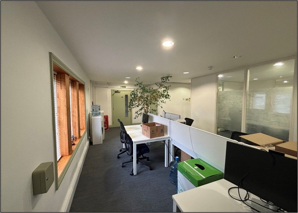 Property photo 3 of 7 Photo 4