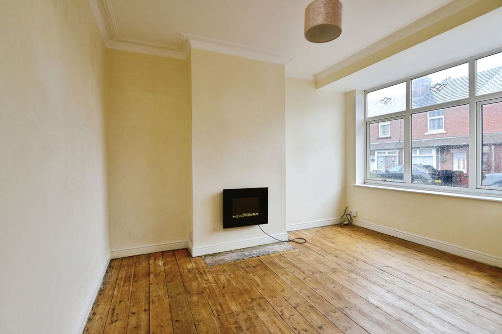 Property photo 2 of 20 Pbox-Img.Jpg