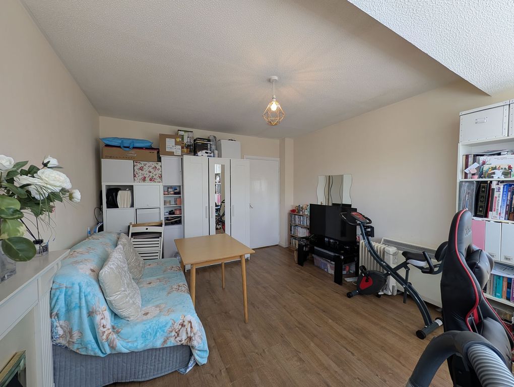 Property photo 3 of 11 55Pierway20260715-Interior-12-2Gfaozncmpxdm6Lt.Jpg