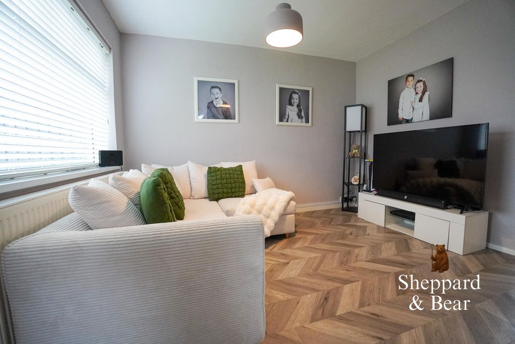 Property photo 2 of 16 Living Room