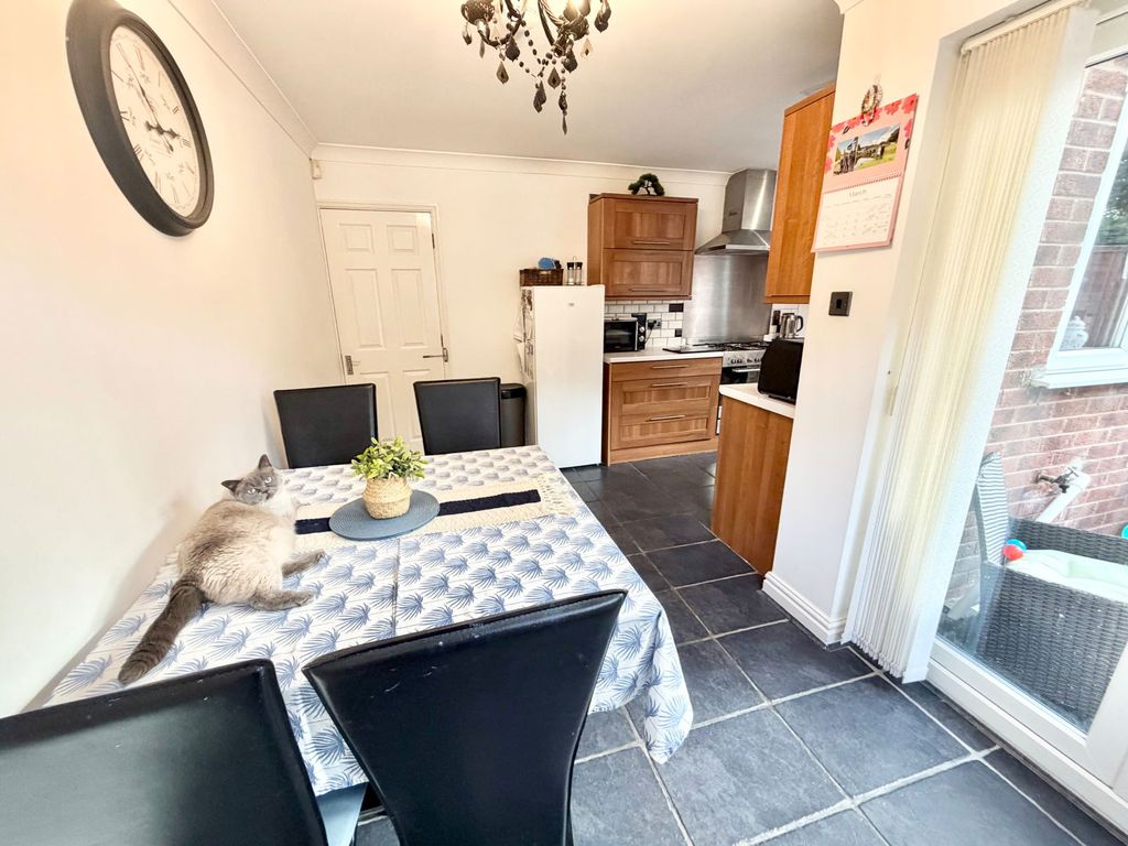 Property photo 3 of 26