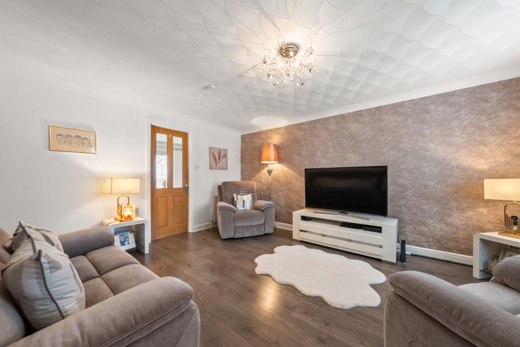 Property photo 3 of 32 Dsc06926