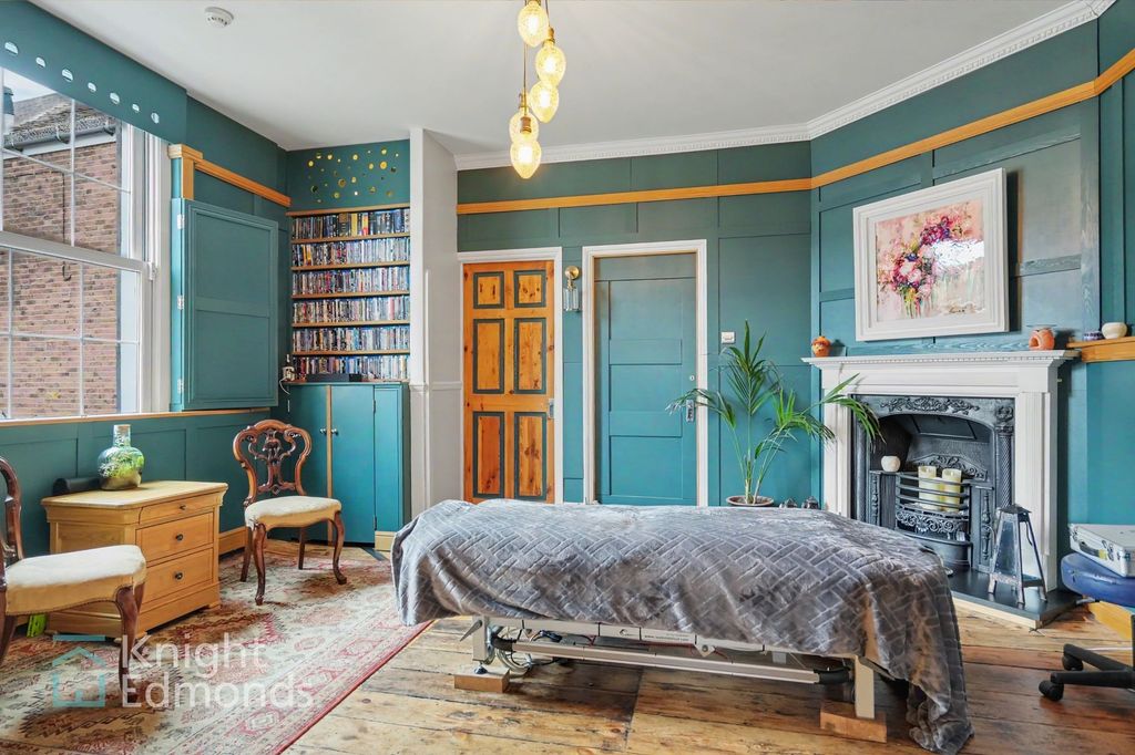 Property photo 2 of 39 Dining Room