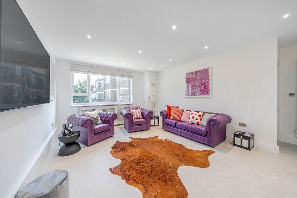 Property photo 3 of 19 Picture No. 06