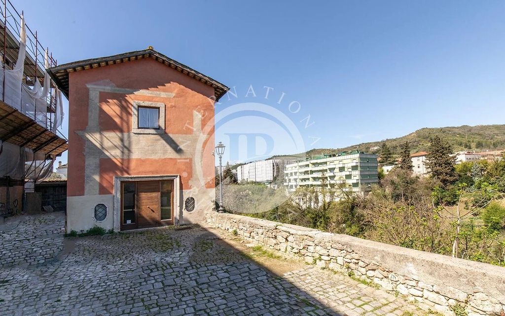 Property photo 2 of 21
