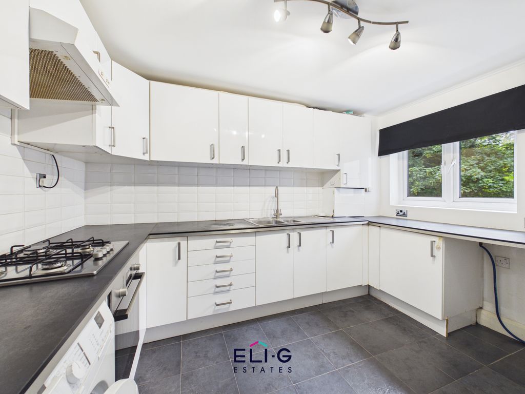 Property photo 3 of 11 Gallery