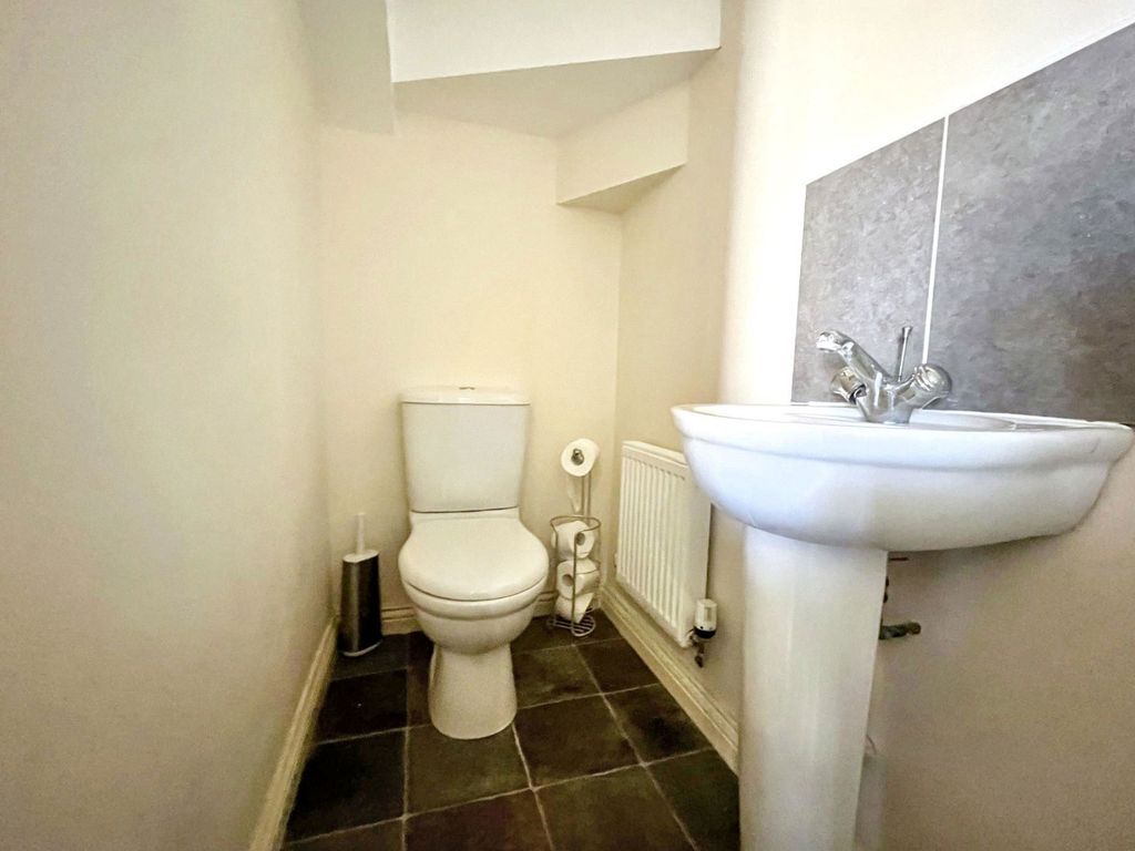 Additional image 7 of 2 bed flat for saleTurner Square, Morpeth NE61