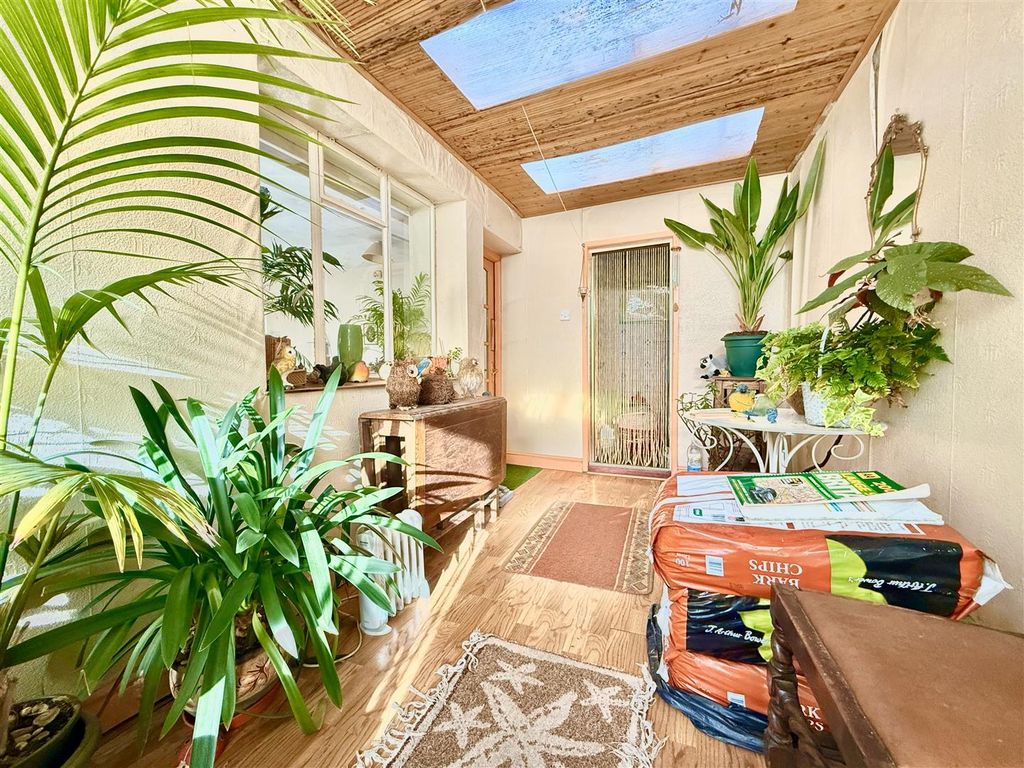 Property photo 3 of 18 Rear Hallway