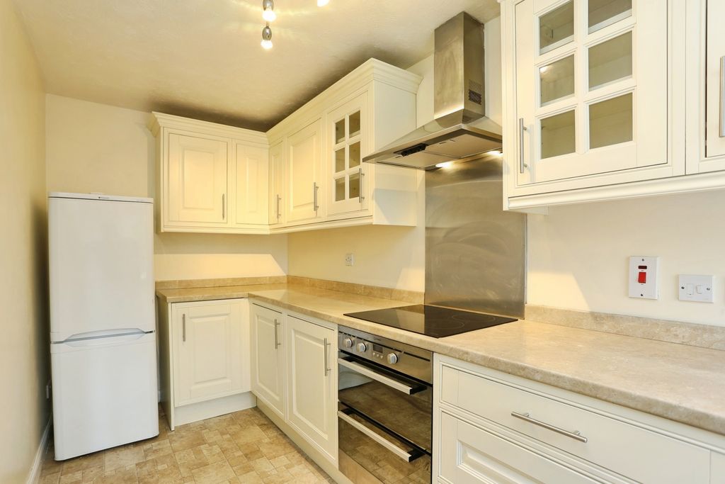 Property photo 2 of 14 Photo