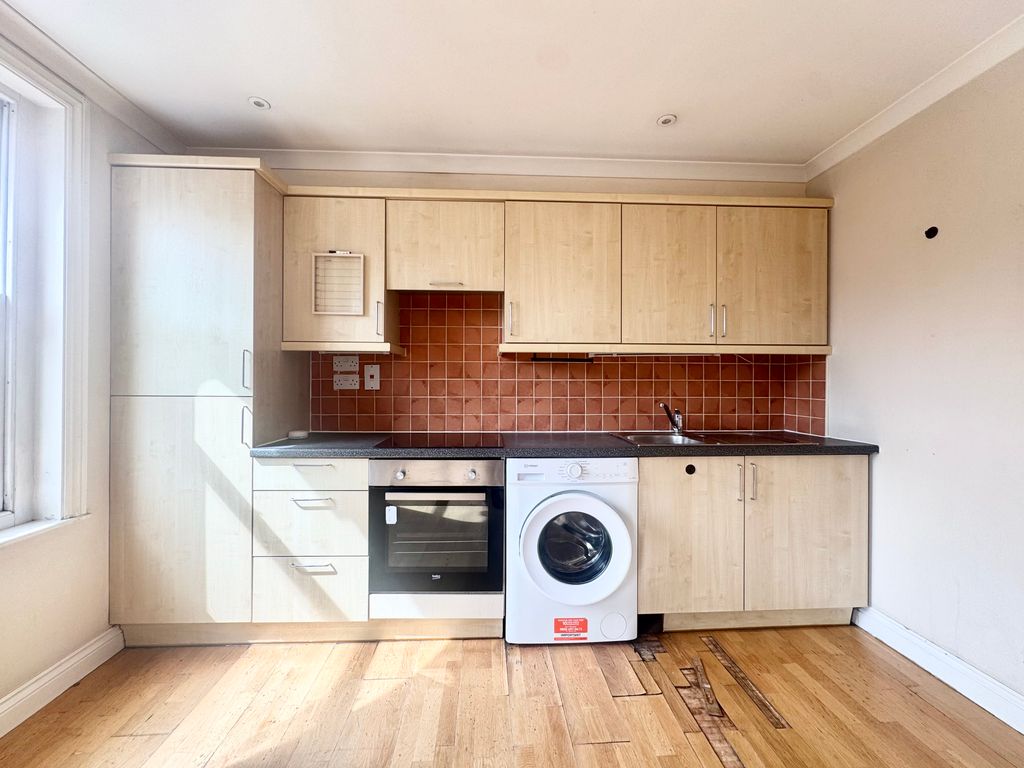 Property photo 2 of 13 2