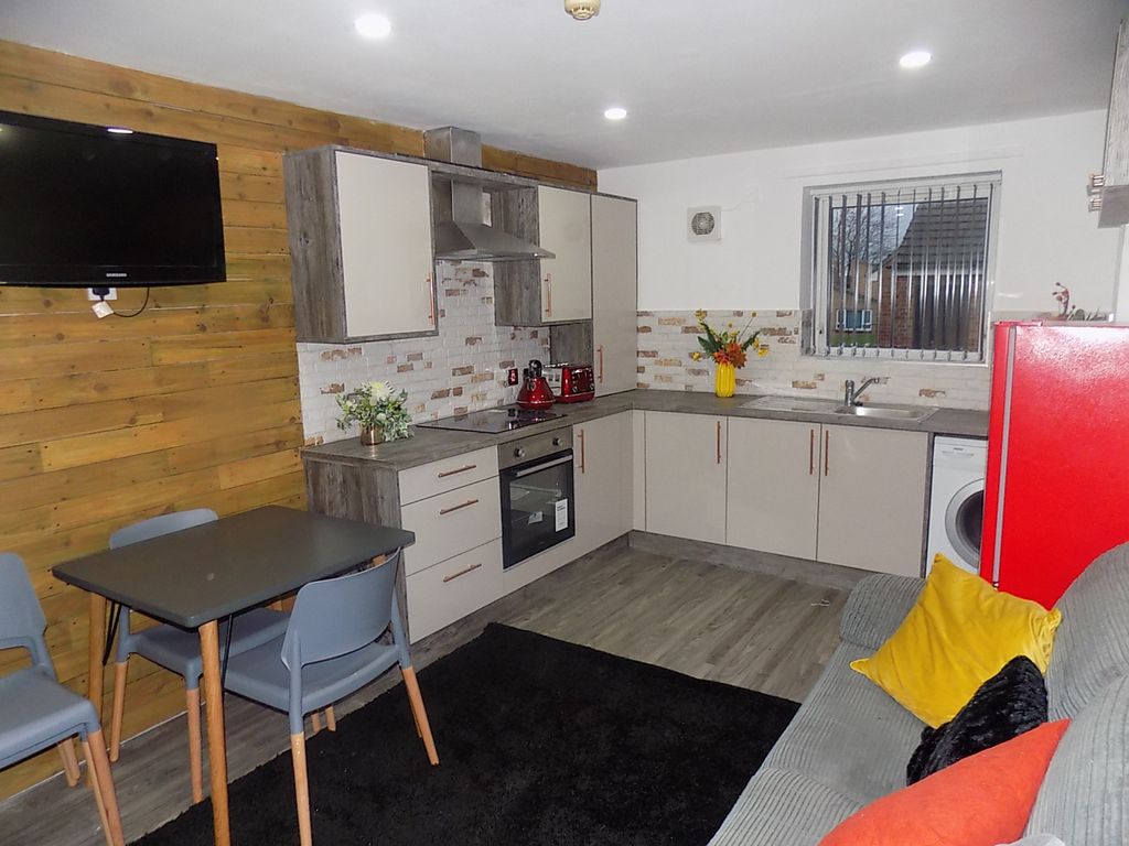 Property photo 1 of 14 Open-Plan Living!