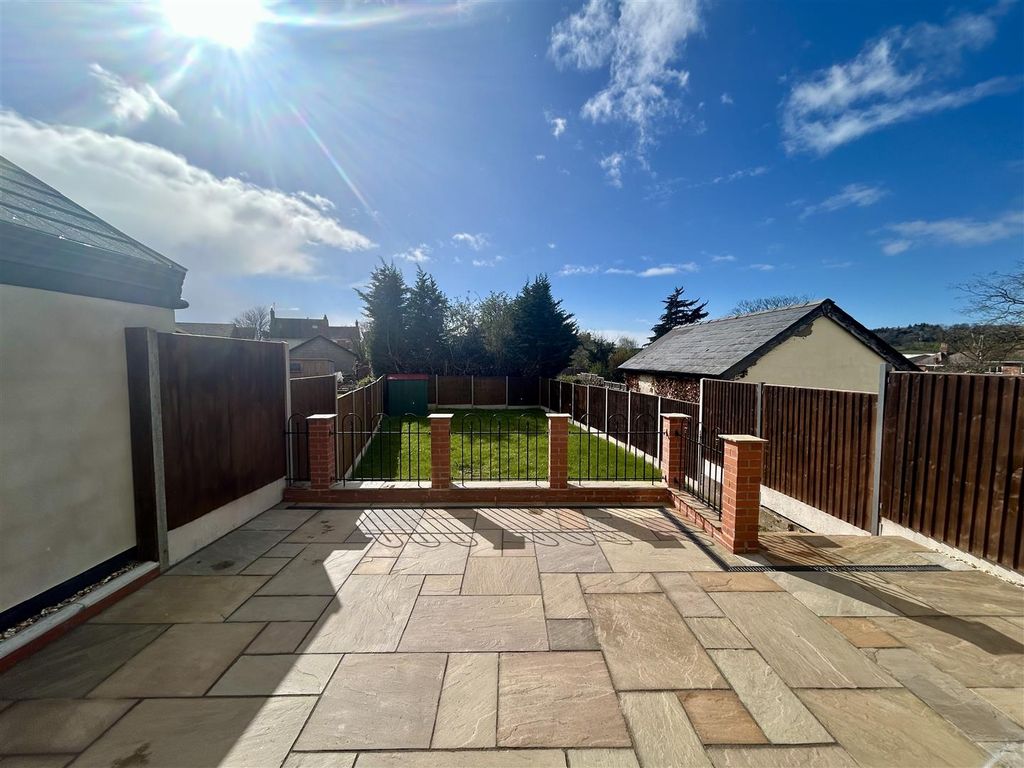 Property photo 2 of 22 Pation