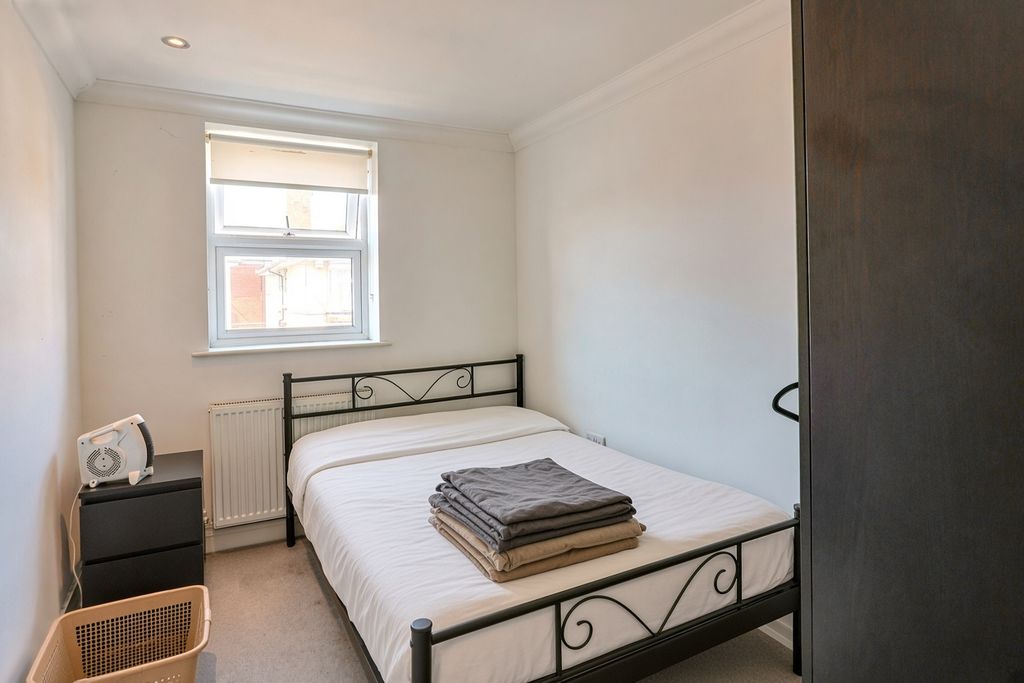 Property photo 3 of 12 Lhow9