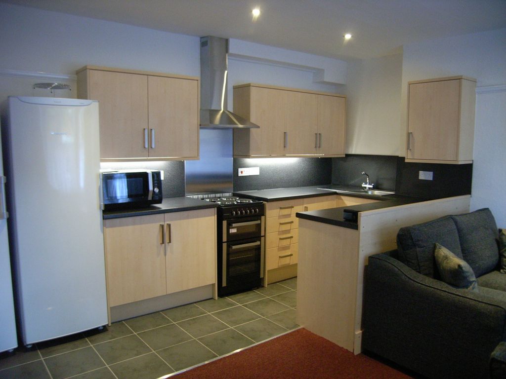 Property photo 3 of 6
