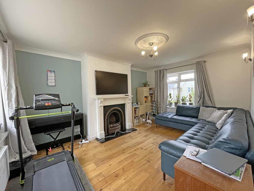 Property photo 2 of 17 Mount Gould Avenue 13 Lounge Front...Jpg