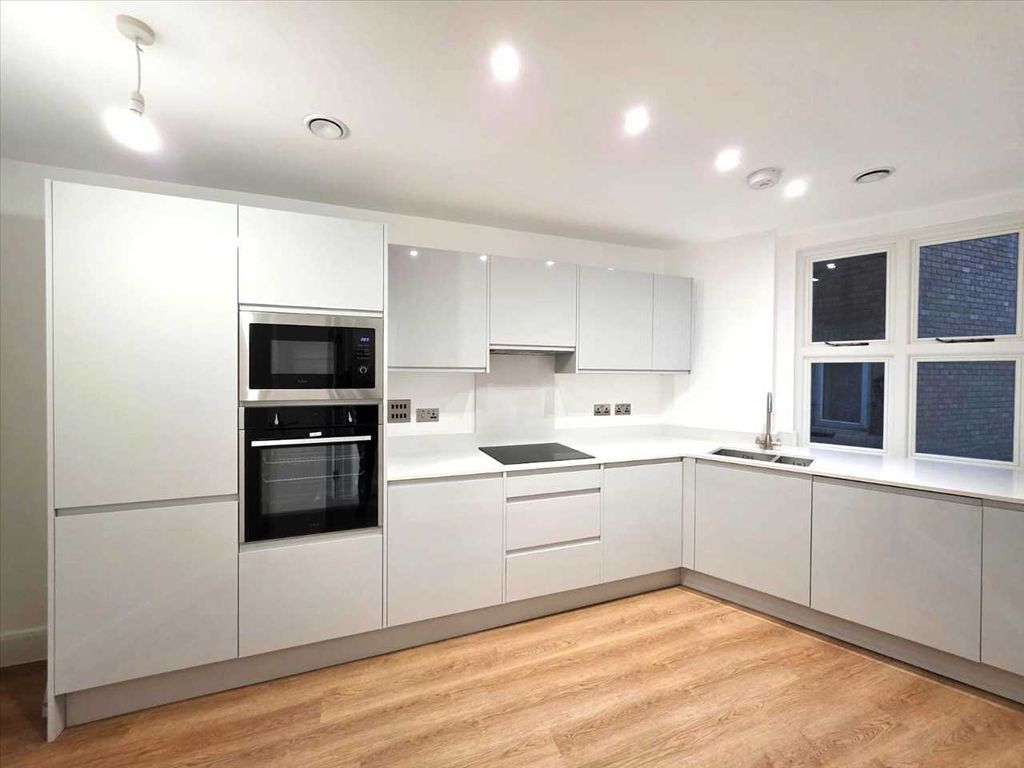 Property photo 3 of 9