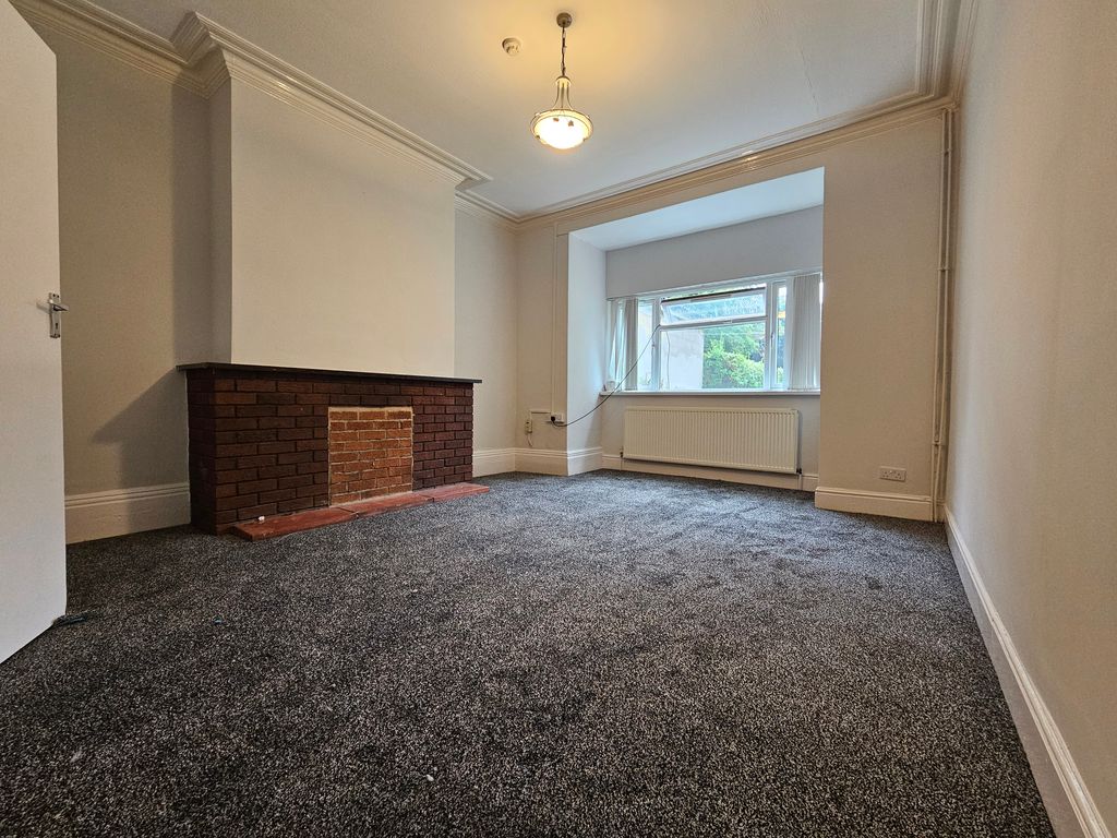 Property photo 2 of 14 Image