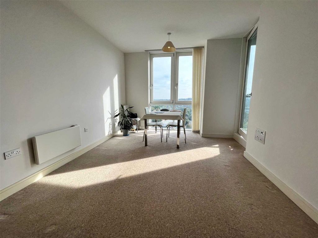 Property photo 3 of 11 Photo