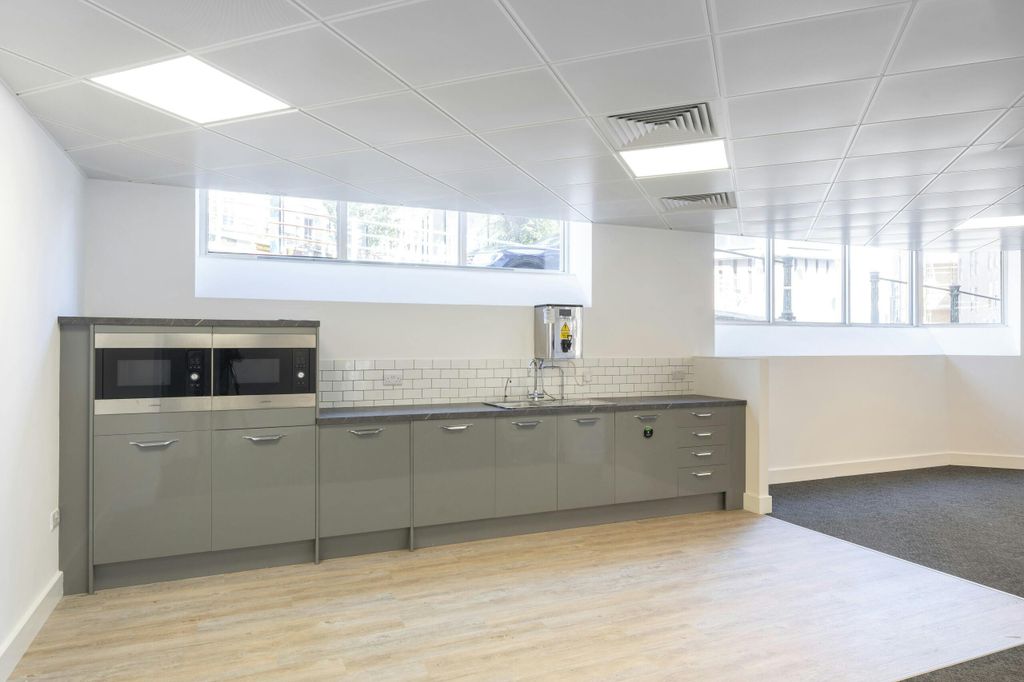 Property photo 3 of 11 Qrq_019.Jpg